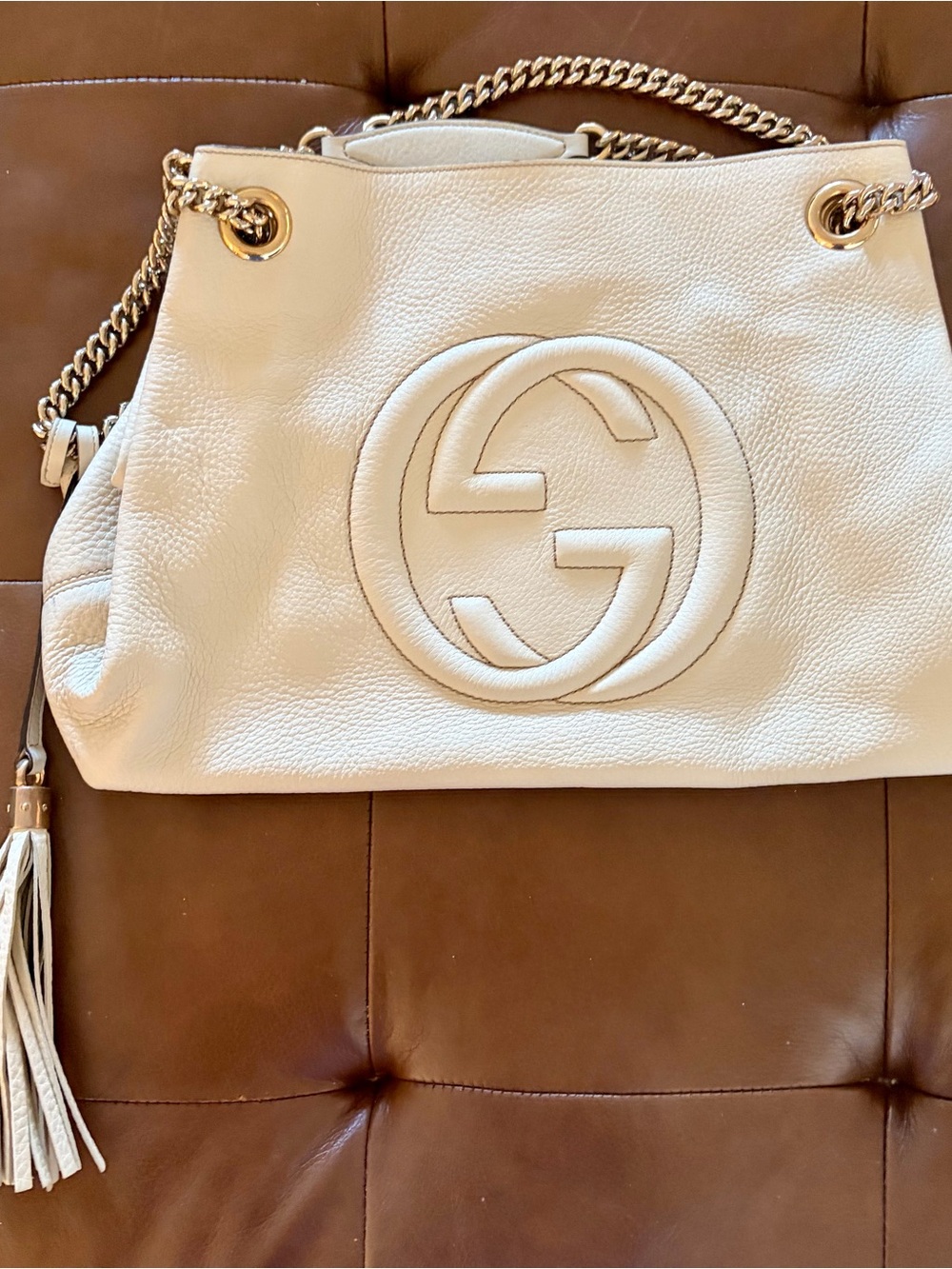 Gucci Cream Leather Shoulder Bag with Gold Chain Straps - Picture 2 of 10